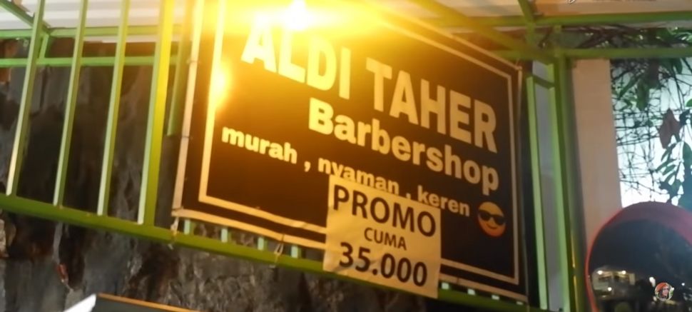 Rumah Aldi Taher. (YouTube/Melaney Ricardo)