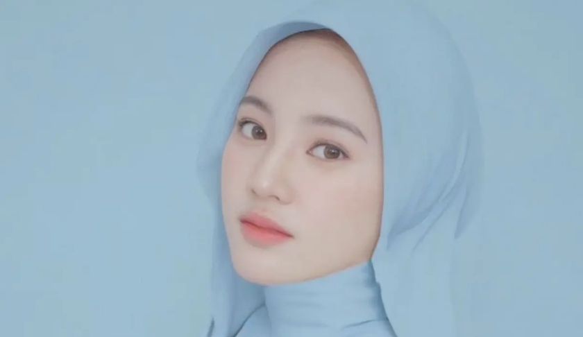 Potret Artis Berhijab Ikutan Trend AI Korea. (Instagram/ichasoebandono)