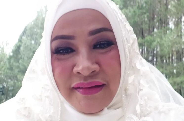 Potret Cantik Ibu Jeje Govinda. (Instagram/@faridabudyarti50)