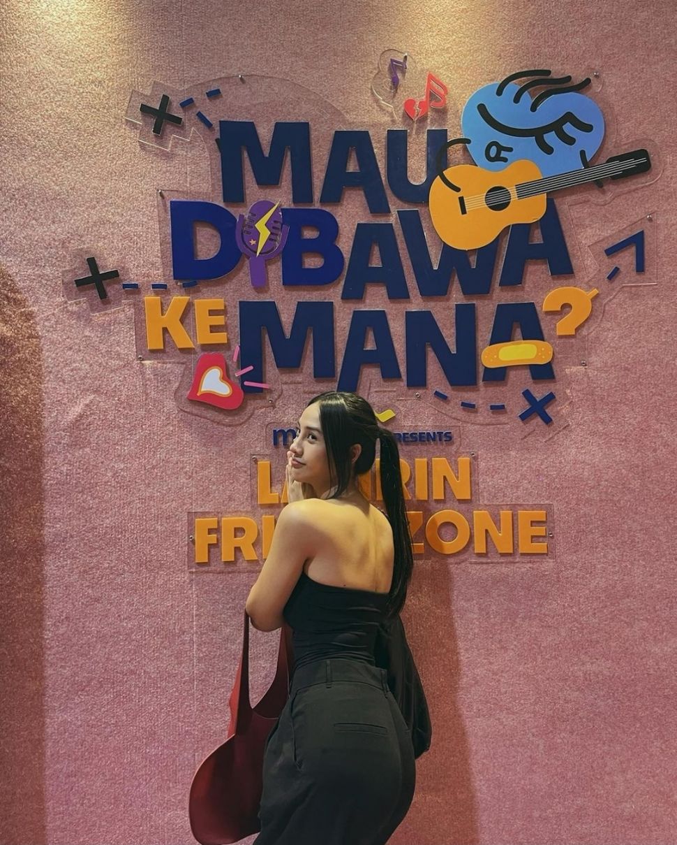 Pose Menggoda Anya Geraldine di Museum Patah Hati, Seksi Banget! (Instagram)