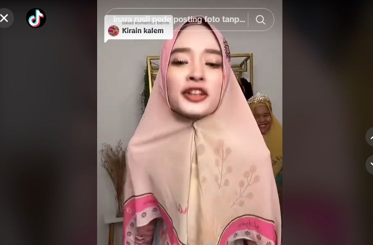 Momen Inara Rusli Live Tiktok Banjir Hujatan. (TikTok/@imalaura18)