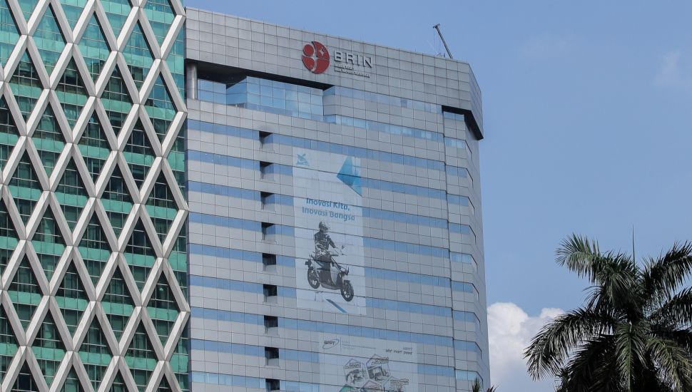 Gedung Badan Riset dan Inovasi Nasional (BRIN) di Jakarta, Rabu (28/6/2023). [Suara.com/Alfian Winanto]