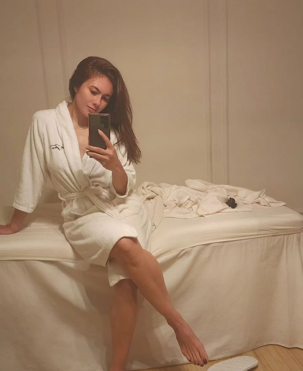 Potret Mirror Selfie Wulan Guritno. (Dok. Instagram)