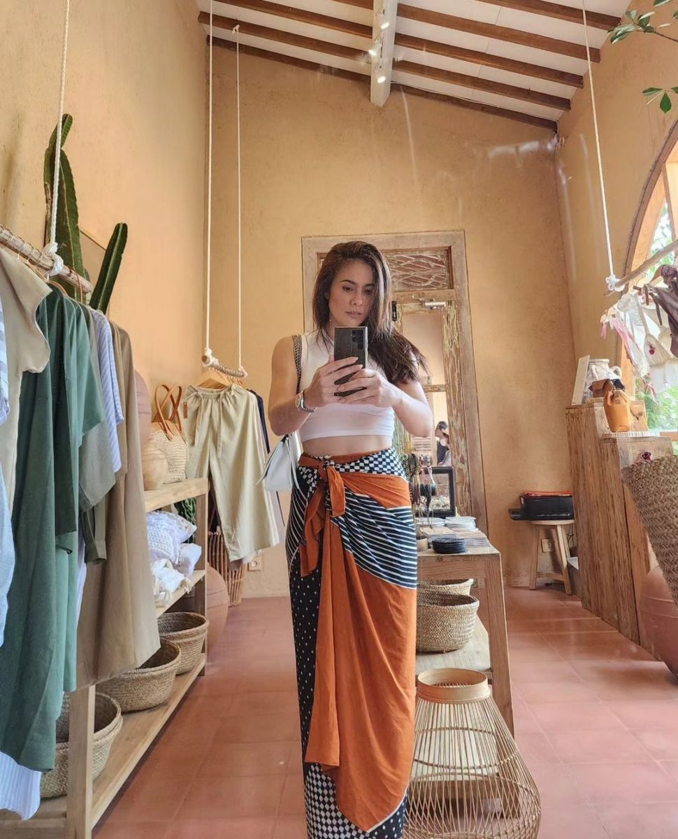 Potret Mirror Selfie Wulan Guritno. (Dok. Instagram)