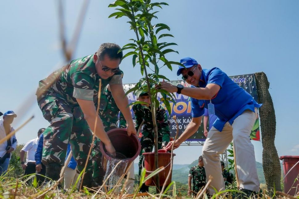  Pupuk Kalimantan Timur (PKT) kembali melakukan kegiatan Community Forest jilid kedua bekerjasama dengan Komando Cadangan Strategis Angkatan Darat (KOSTRAD).