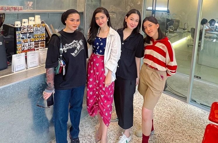 Potret Reunian Personel Blink. (Instagram/@febbyrastanty)