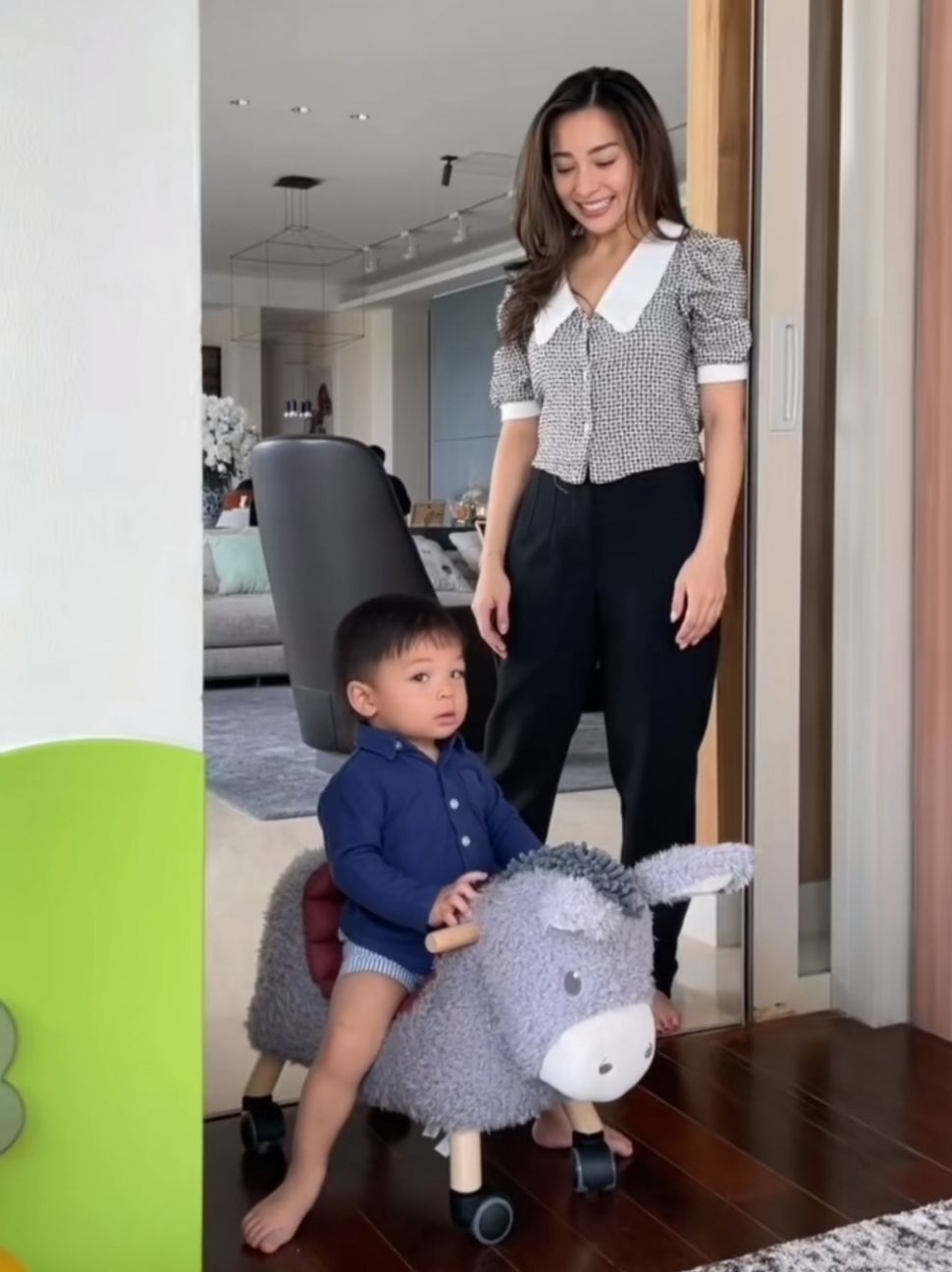 Penampilan Nikita Willy Saat Momong Baby Issa (TikTok)