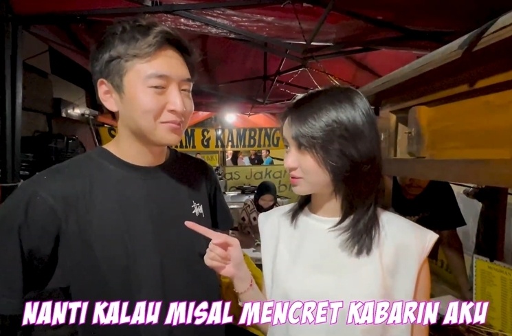 Momen Catheez Makan di Angkringan. (YouTube Catheez)