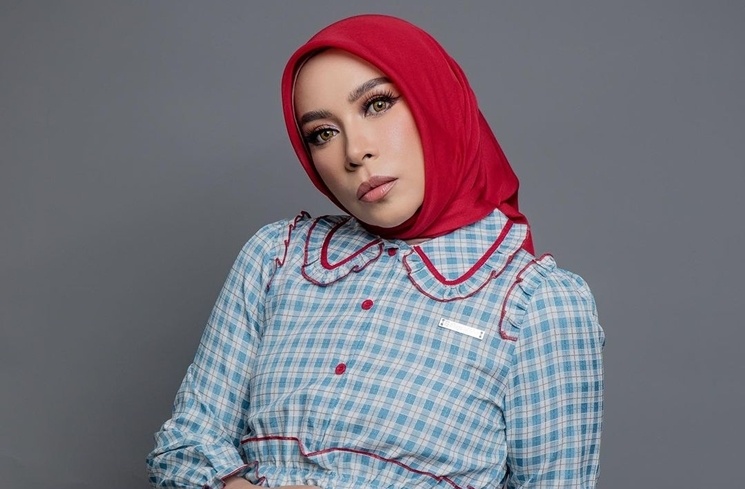 Perjalanan Hijrah Melly Goeslaw (Instagram/@melly_goeslaw)