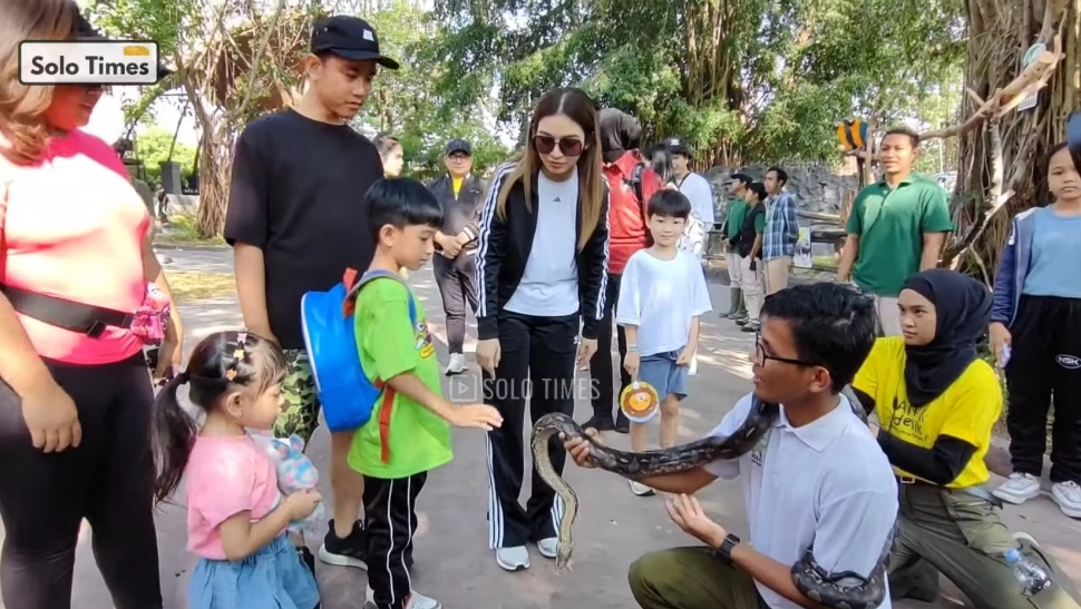 Penampilan Sporty Selvi Ananda (YouTube/Solo Times)