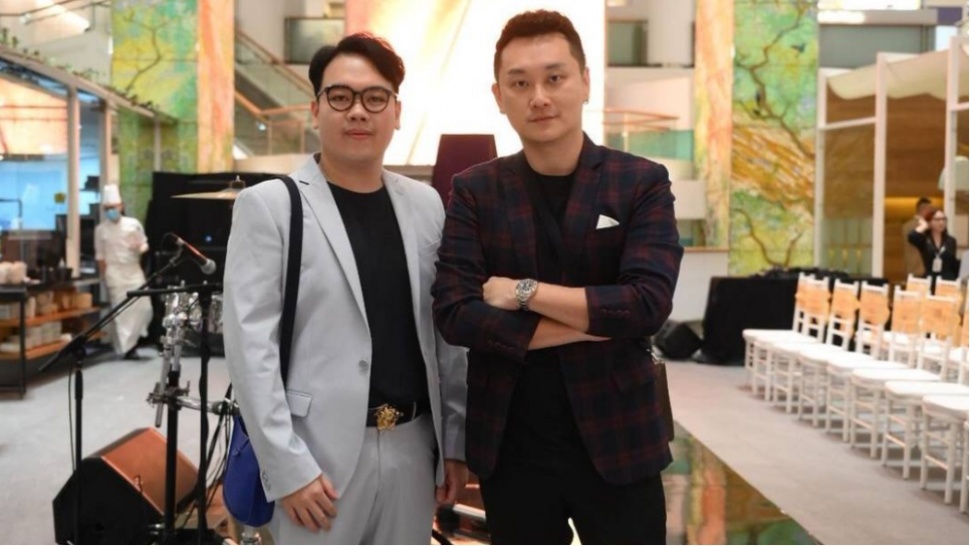 CEO Miss Universe Indonesia Eldwen Wang  yang mundur dan fotografer Riomotret yang juga mundur sebagai Visual Director Miss Universe Indonesia (Instagram/@wangjinseok)