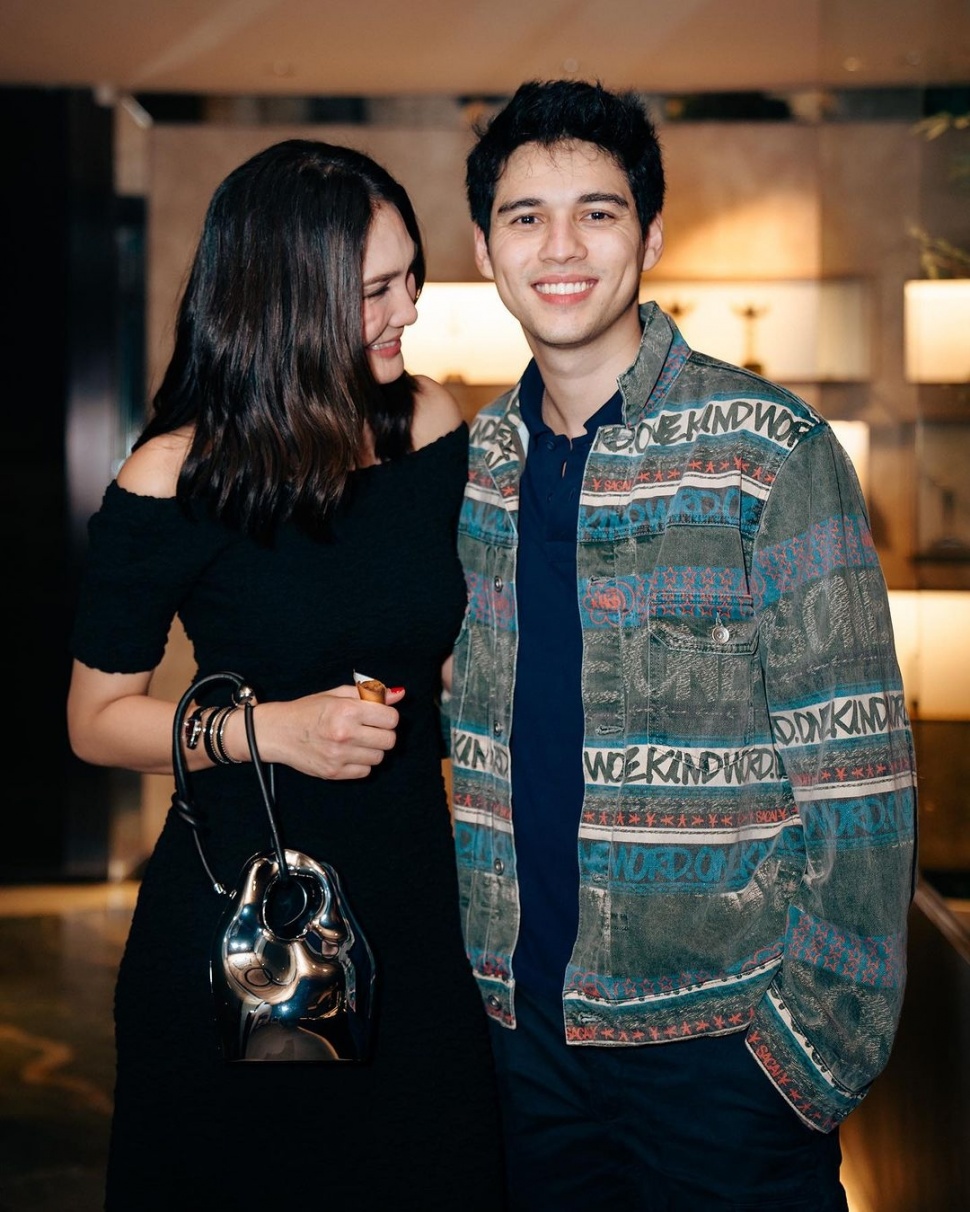 Luna Maya dan Maxime Bouttier akhirnya go public. [Instagram]