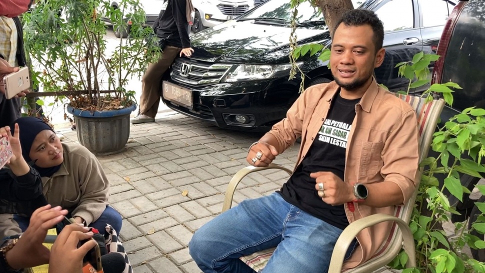 Panji Petualang di kawasan Kapten P. Tendean, Jakarta Selaran pada Jumat (11/8/2023). [Suara.com/Adiyoga Priyambodo]