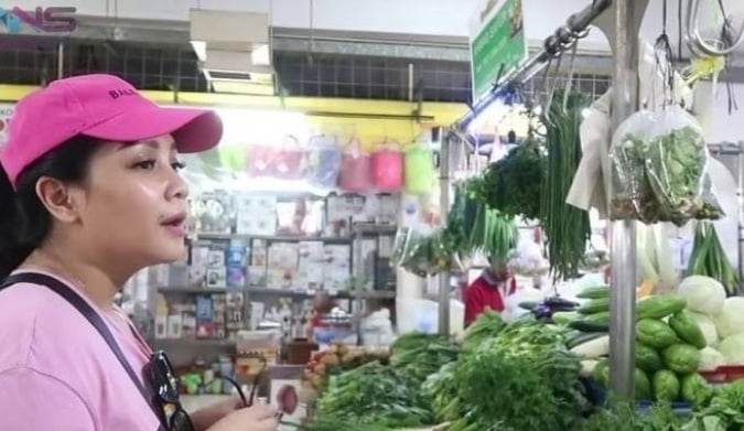 Gaya Artis Belanja ke Pasar Tradisional. (YouTube/RANS Entertainment)