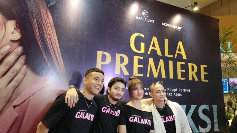 Pemeran film Galaksi di konferensi pers film Galaksi di kawasan Kuningan, Jakarta Selatan, Senin (21/8/2023). [Suara.com/ Tiara Rosana]