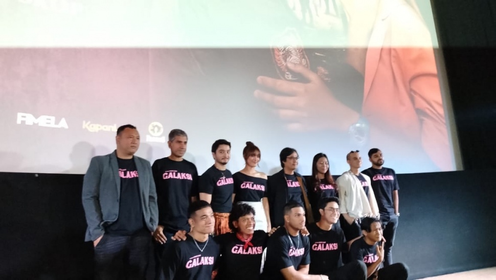 Pemeran film Galaksi di konferensi pers film Galaksi di kawasan Kuningan, Jakarta Selatan, Senin (21/8/2023). [Suara.com/ Tiara Rosana]