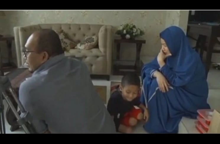 Rumah Azizah Salsha Istri Pratama Arhan. (YouTube Bintang Mas Entertainment)