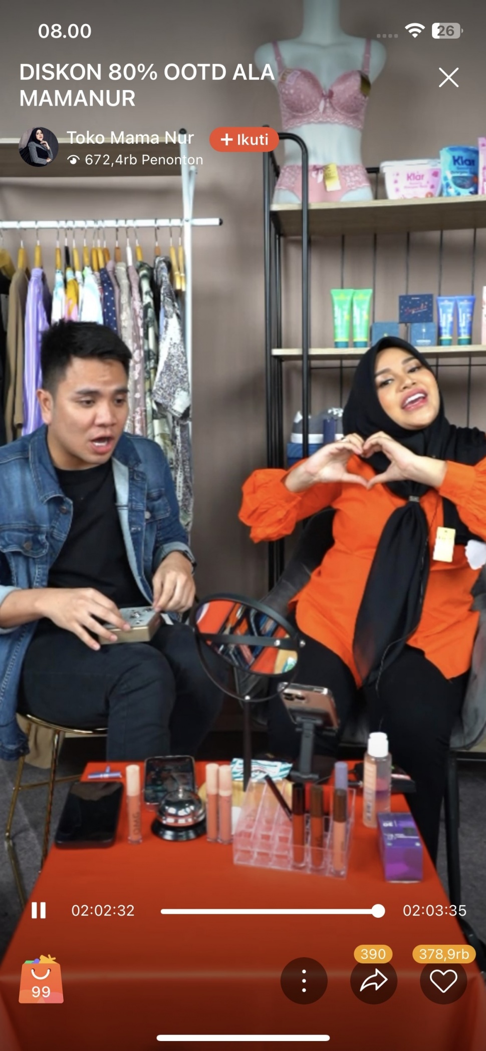 Aurel.Hermansyah. (Sumber: @TokoMamaNur Shopee Live)