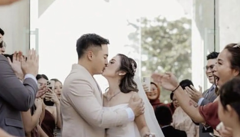 Potret Pernikahan Gritte Agatha dan Arif Hidayat. (Instagram/gritteagatha)