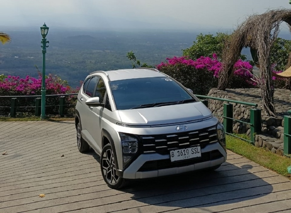 Sensasi menjajal ketangguhan Hyundai Stargazer X dengan kontur jalanan berbeda-beda. (Suara.com/Bangun S)