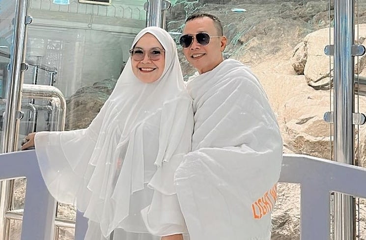 Seleb Dikritik saat Umrah. (Instagram/@mom_ayting92_)