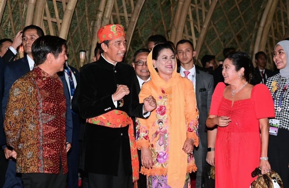 Presiden Jokowi dan Iriana Jokowi Kenakan Baju Adat Betawi di Gala Dinner KTT ASEAN (Instagram/Setkretariat.kabinet)