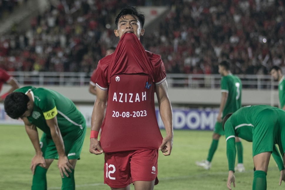 Pesepakbola Timnas Indonesia Pratama Arhan berselebrasi usai berhasil mencetak gol ke gawang Turkmenistan pada pertandingan grup K kualifikasi Piala Asia U-23 AFC 2024 di Stadion Manahan, Solo, Jawa Tengah, Selasa (12/9/2023). Timnas Indonesia U-23 menang atas Turkmenistan dengan skor 2-0 dan memastikan lolos ke putaran final Piala Asia U-23 Qatar 2024. ANTARA FOTO/Mohammad Ayudha/hp..