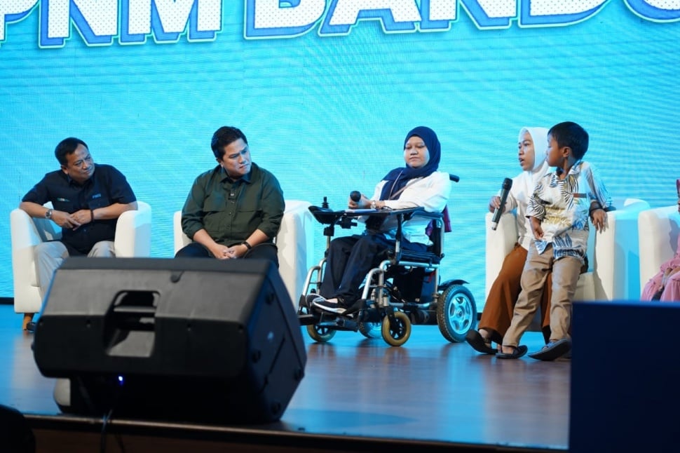 Menteri BUMN, Erick Thohir di acara “Halo-Halo PNM Bandung! #sudahlamatakjumpa”, di Gedung Budaya Sabilulungan, Bandung. (Dok: PNM)