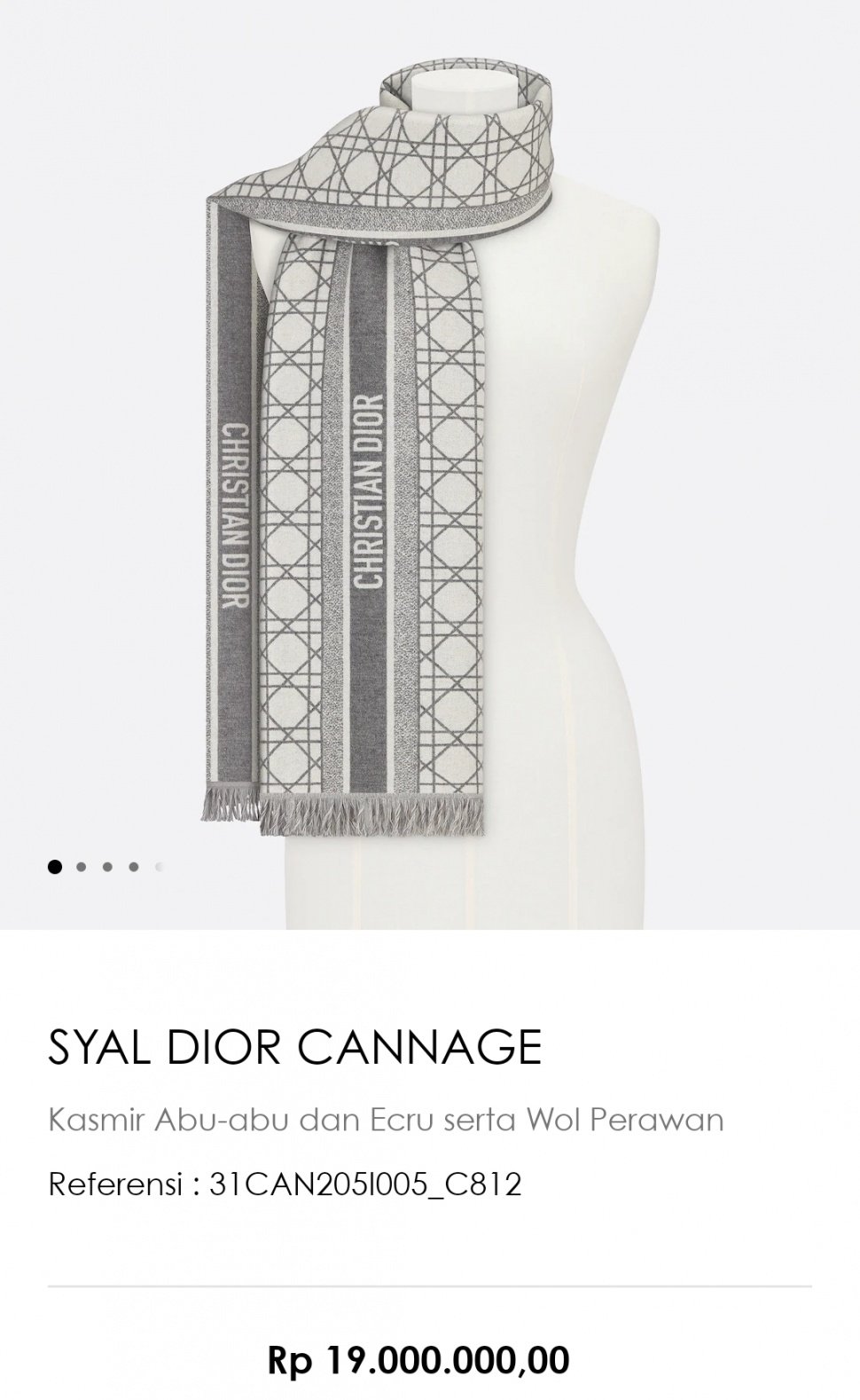 Scarf Dior Happy Asmara yang Seharga Motor Baru (Dok. Dior)