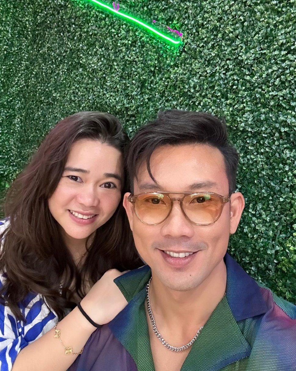 Potret Mesra Denny Sumargo dan Olivia Allan. (Instagram/oliviasumargo)