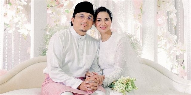 Engku Emran dan Noor Nabila saat menikah. [Instagram]