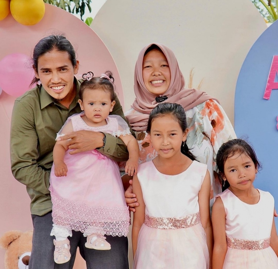 Potret Zuni and Family, Konten Kreator dengan Penghasilan Tertinggi (Instagram)