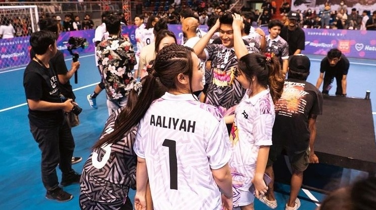 Potret Aaliyah Massaid Bermain Futsal (Instagram/@aaliyah.masaid)