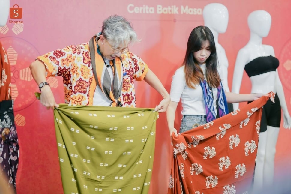 Perancang busana ternama Indonesia, Didiet Maulana, dalam Hari Batik Nasional 2023. (Dok: Istimewa)