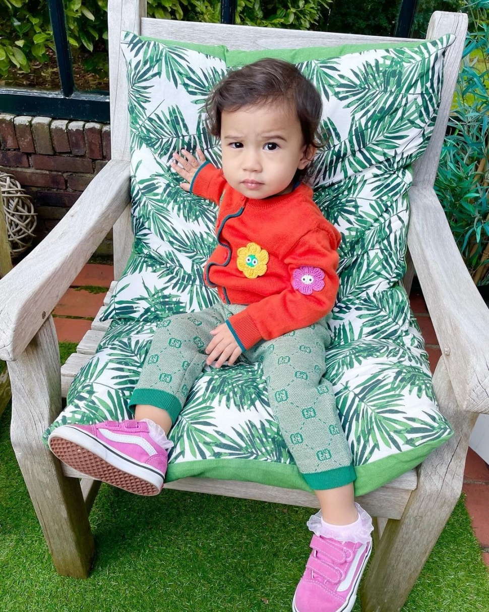 Potret Millie Mae Anak Derby Romero dan Adinda Mae. (Instagram/miss_adinda_mae)