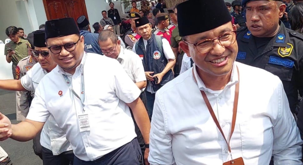 Anies Baswedan tiba di KPU. (Suara.com/Dea)