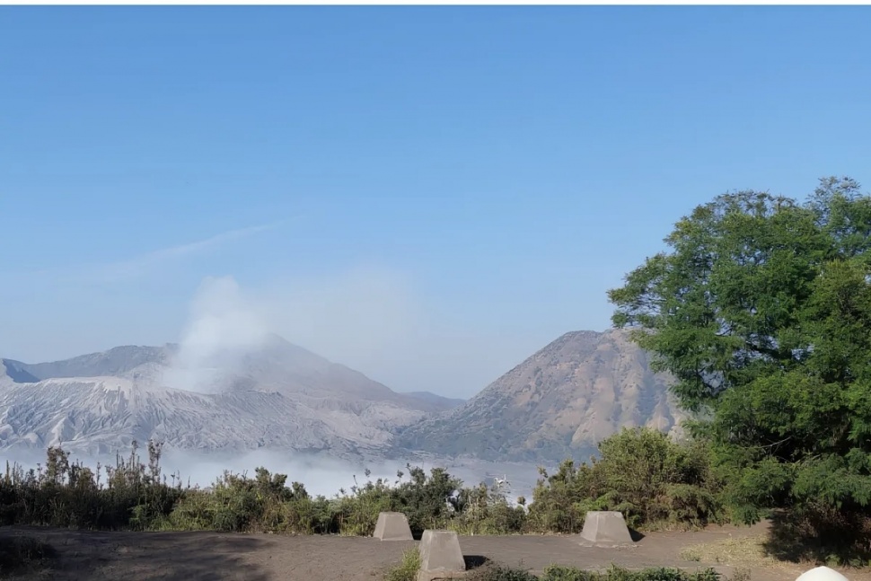 Visual Gunung Bromo di Jawa Timur, Senin (23/10/2023). ANTARA/HO-PVMBG