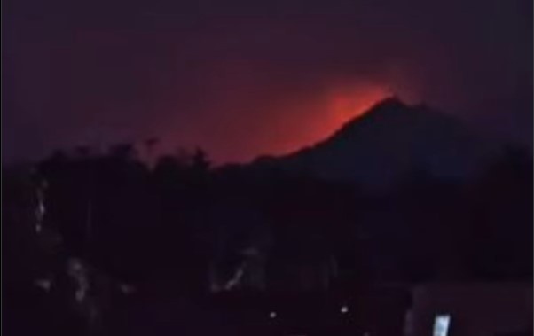 Kondisi Terkini Kebakaran di Gunung Anjasmoro. [Instagram/BPBD Kabupaten Jombang]