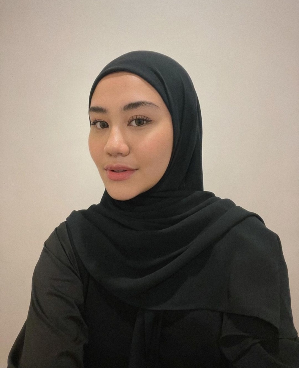 Aaliyah Massaid Pakai Hijab (Instagram)