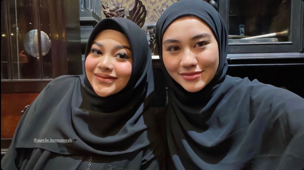 Aaliyah Massaid Pakai Hijab (Instagram)