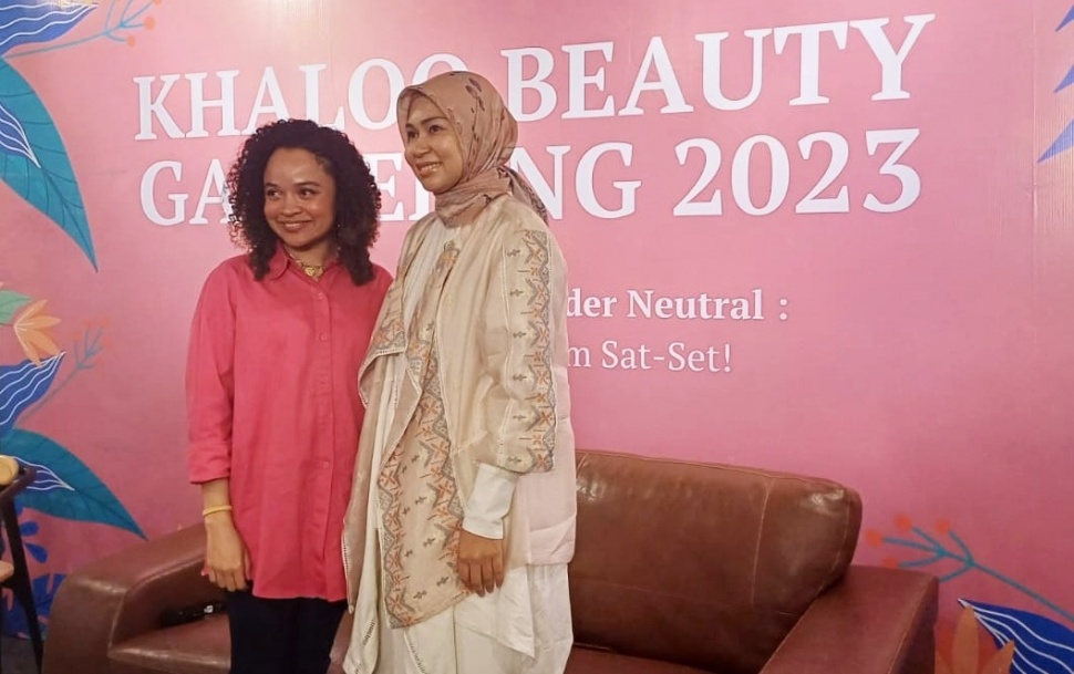 Ki-ka: Founder of Khaloo Beauty, Elsinar Chrismas dan dr. Dia Febrina, Sp.KK, saat Talk Show di acara Khaloo Beauty Gathering 2023 di Jakarta, Rabu (22/11/2023). (Foto: Istimewa)