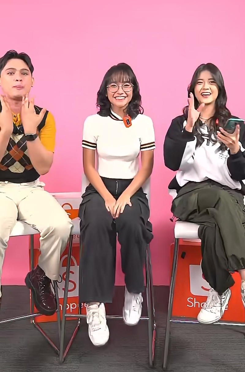 Live streaming Shopee Live yang dipandu Freya dan Christy JKT48. (Dok: Istimewa)