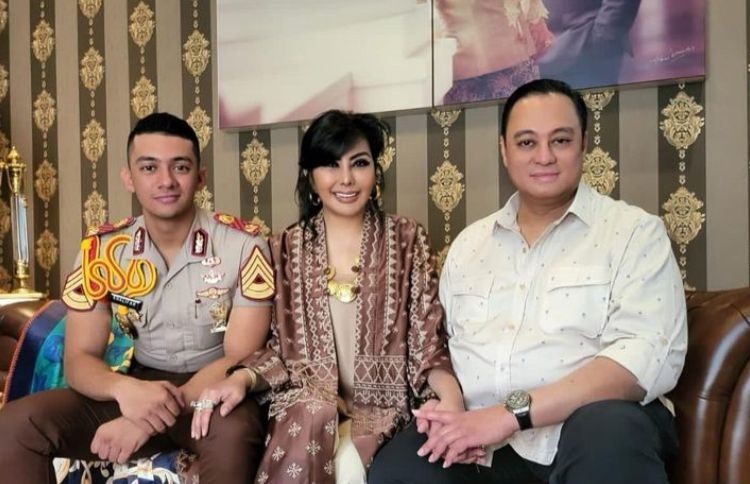 Khalifah Nasif, Maya Miranda Ambarsari, dan Andreas Reza (Instagram)