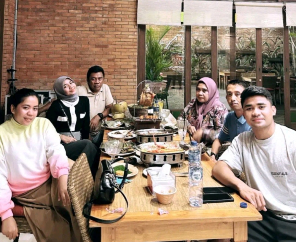 Potret Asnawi Mangkualam Liburan di dalam Bali Bersama Keluarga (Instagram)