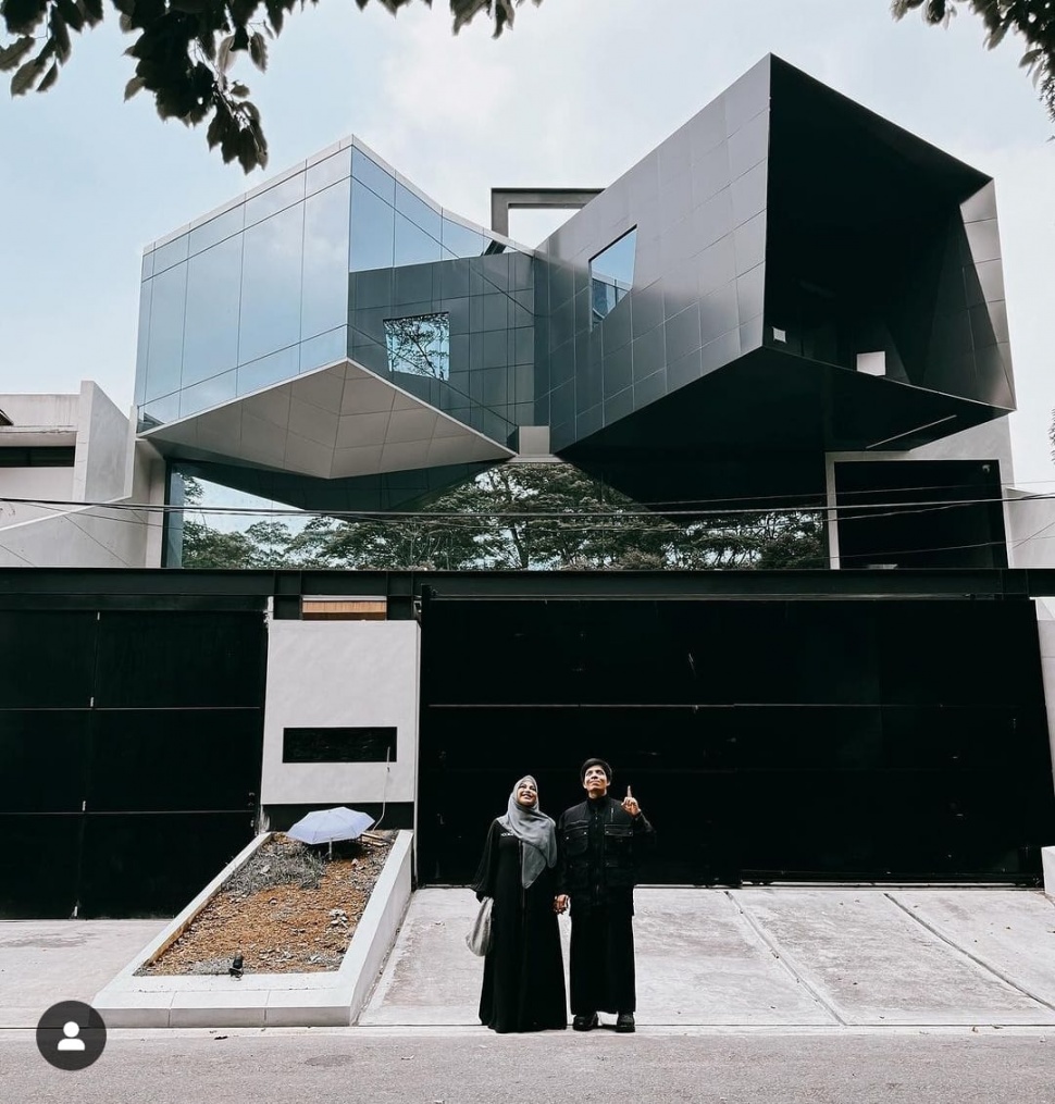 Potret Rumah Baru Atta Halilintar dan Aurel Hermansyah. (Instagram/@attahalilintar)