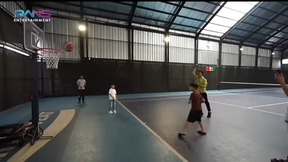 Jan Ethes Tanding Main Basket Bareng Rafathar. (Youtube Rans Entertainment)