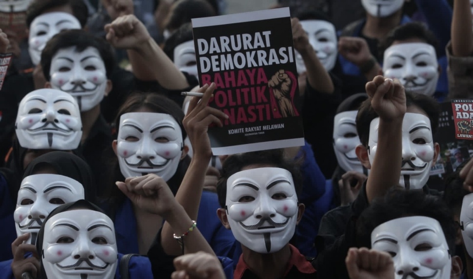 Tirai Baru Demokrasi: Ambang Batas Lenyap, Mahar Politik Merajalela