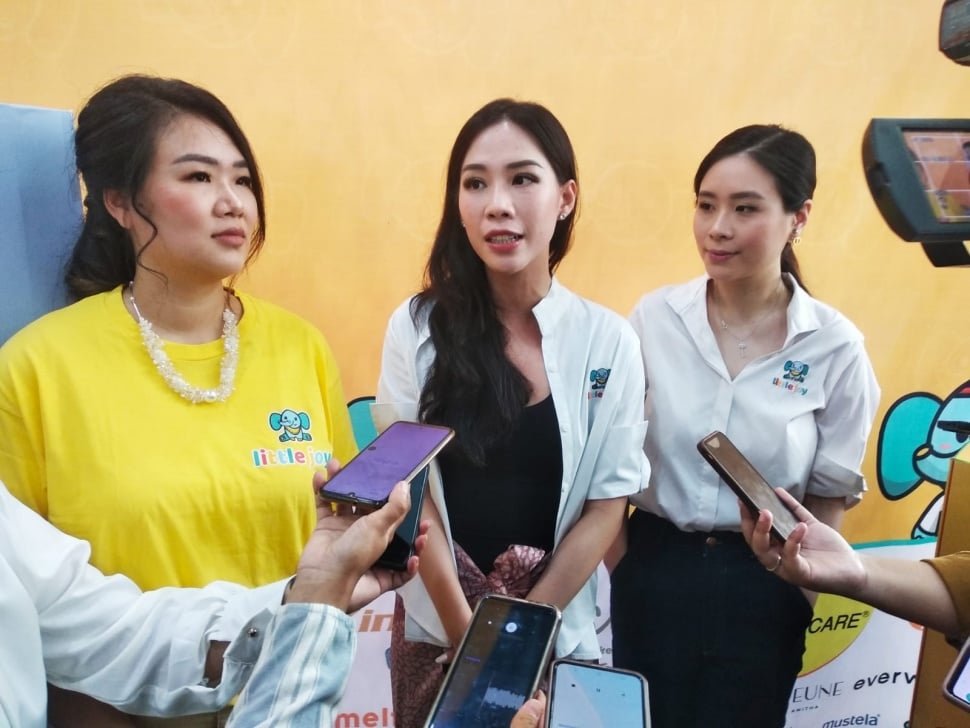 Di perayaan ulang tahun kedua, CEO Little Joy Indonesia, Carina Lukito, memperkenalkan kembali produk "Booster Mix" dengan nama baru, yaitu "SuppaMix Gold" di Jakarta, Sabtu (16/12/2023). (Foto: Suara.com/Ririn Indriani)