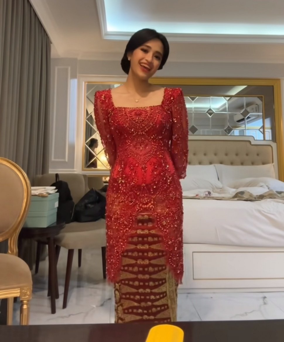 Anak Wakapolri Agus Andrianto Kenakan Kebaya (TikTok)