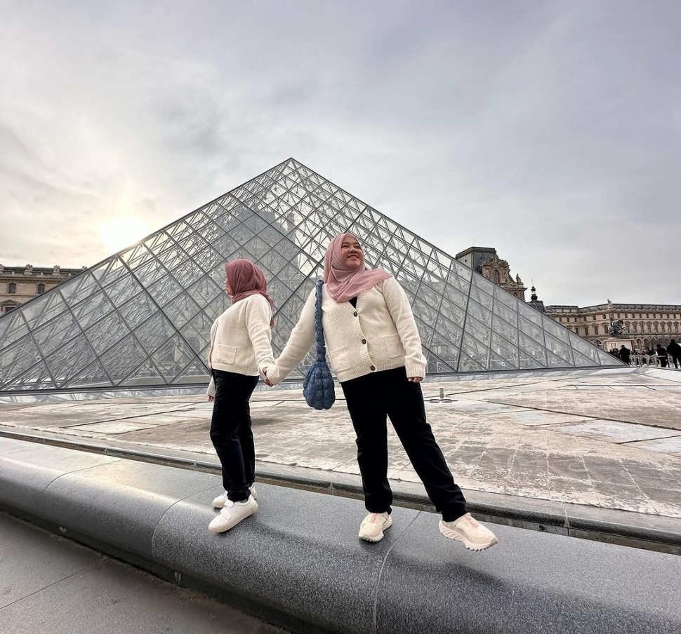 Mbak Lala dan Sus Rini Liburan ke Paris (Instagram)